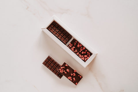 Cosi Cosi Dark chocolate with raspberry crispy