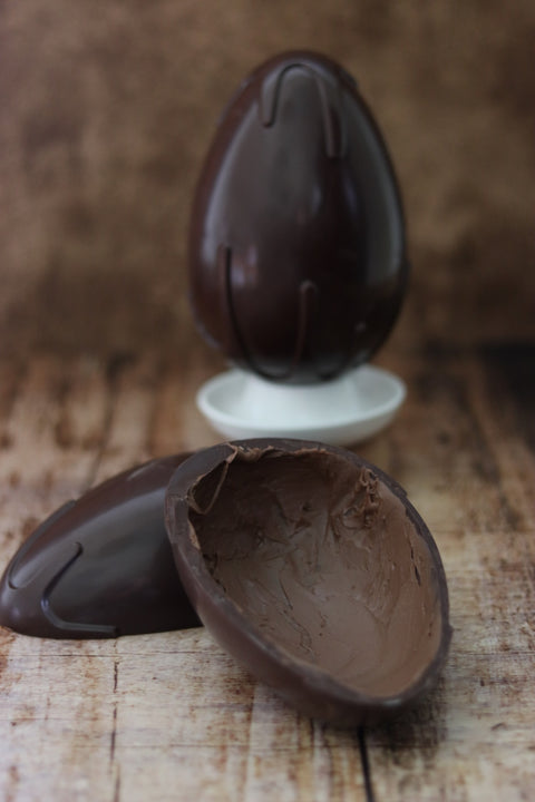 Uovo Drip Cioccolato al Latte e Crema Spalmabile